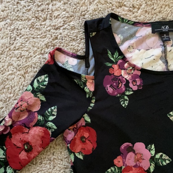 Black floral dress - Picture 2 of 4